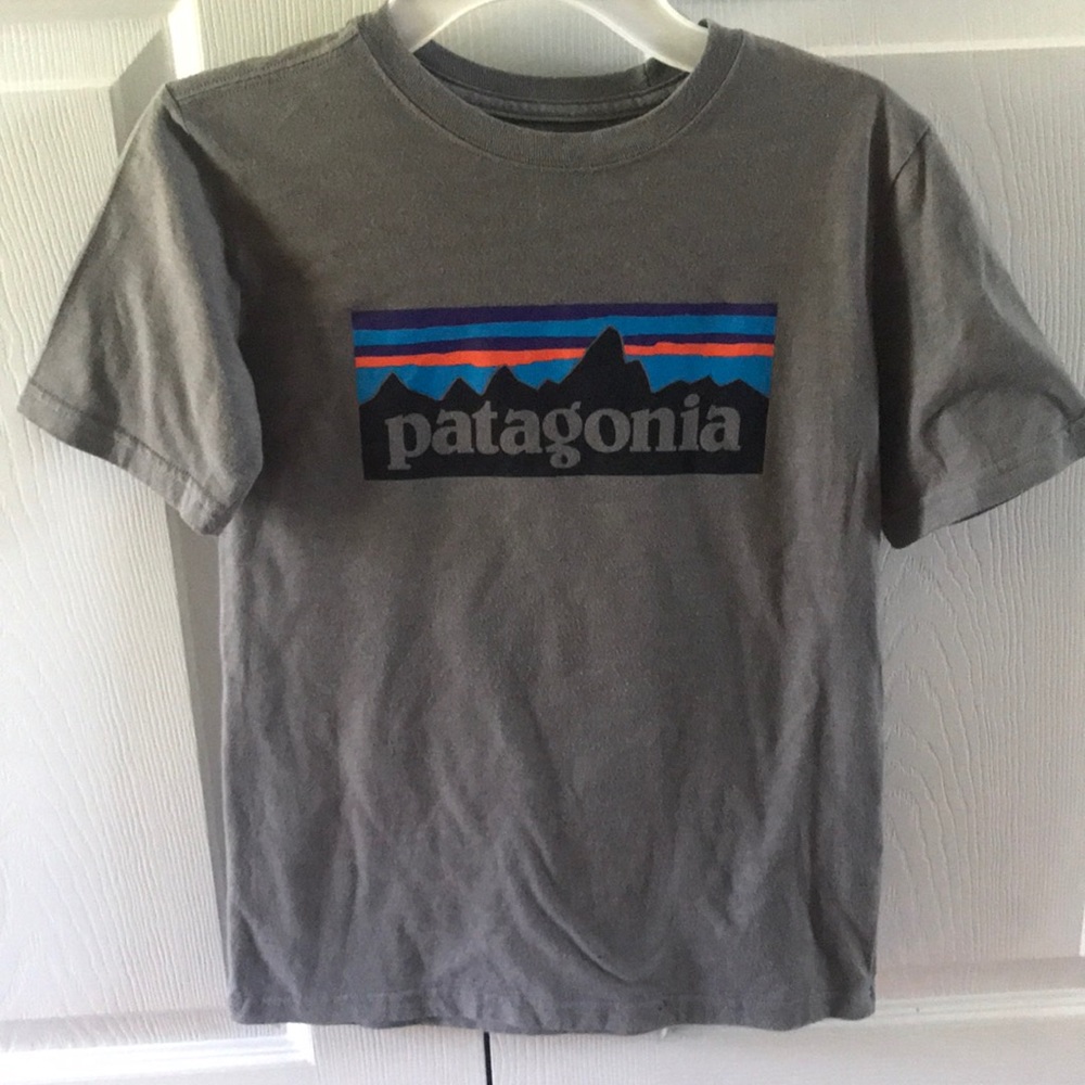 Kids Patagonia t-shirt small 7-8